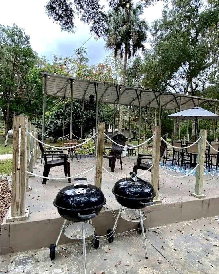 Incredible Cottage with Fire Pit in Dunnellon, Florida