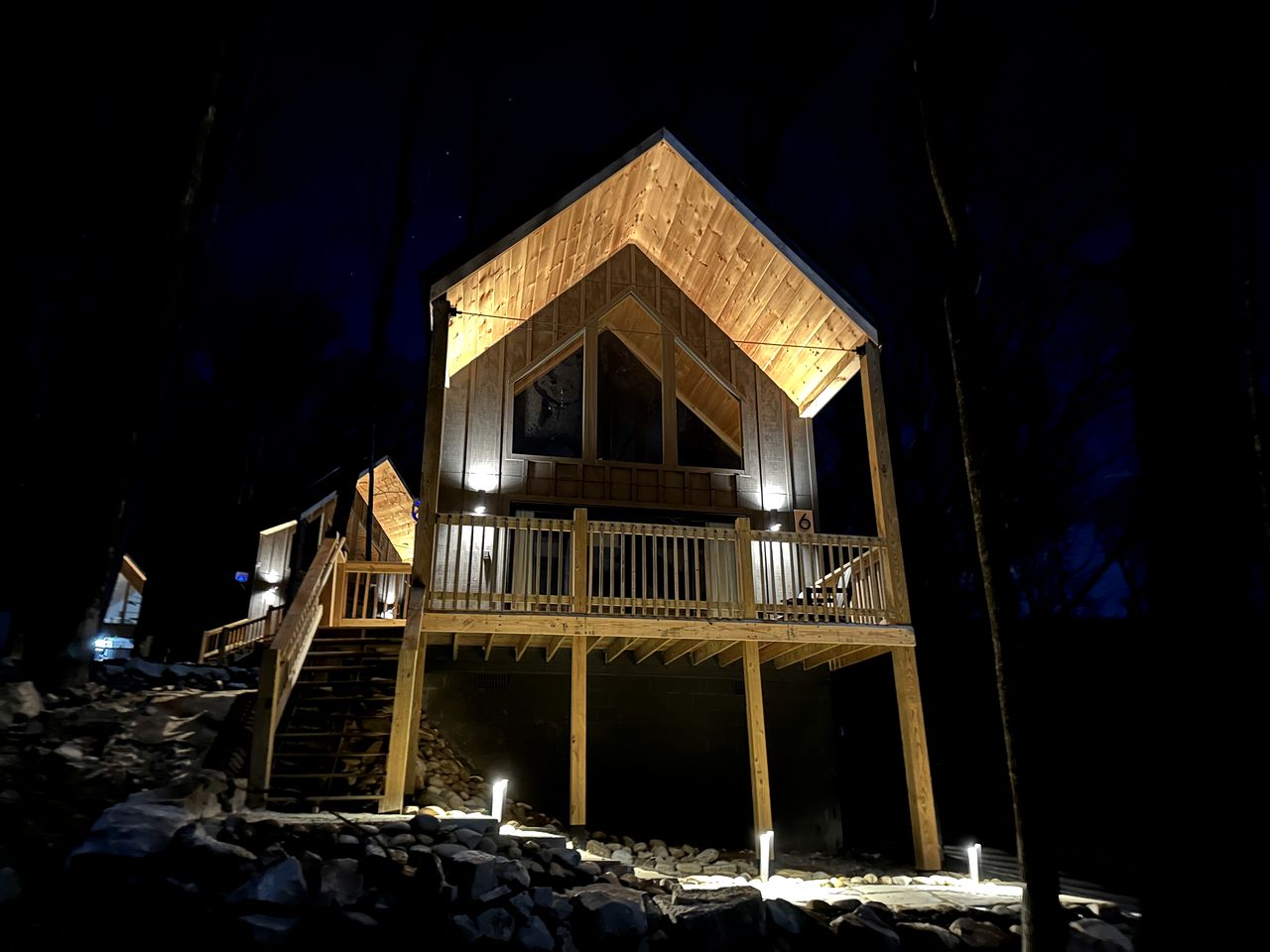 Incredible Cottage with Hot-Tub and Deck in Sevierville, Tennessee