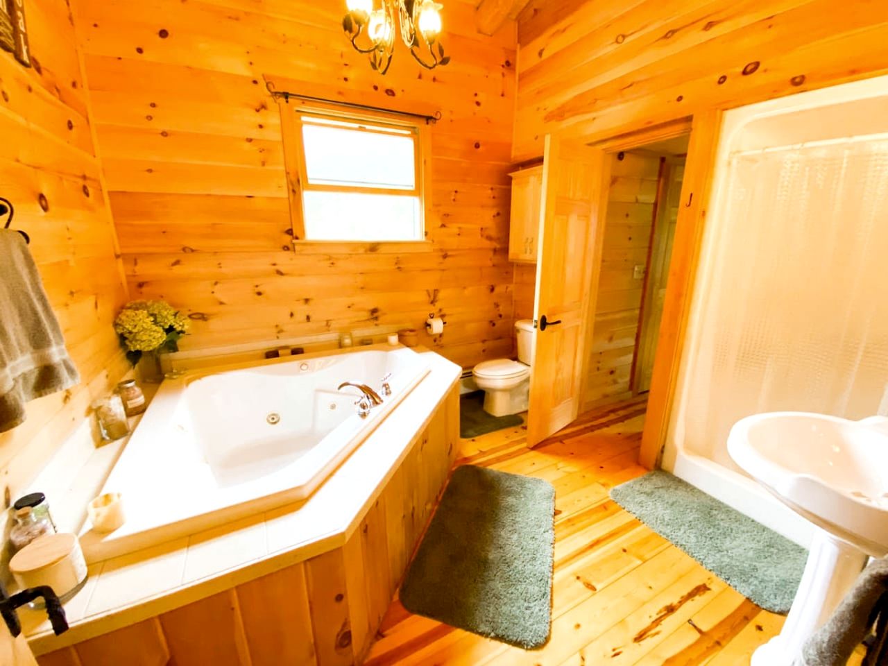 Incredible Cottage with Swimming Pool and Fantastic Sights in Conway, New Hampshire