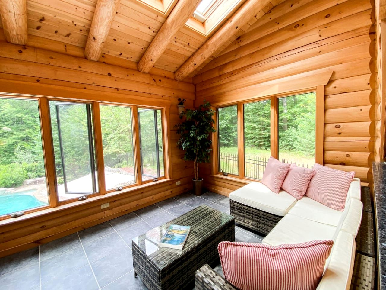 Incredible Cottage with Swimming Pool and Fantastic Sights in Conway, New Hampshire