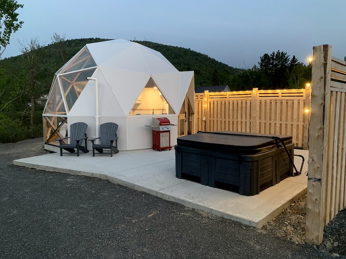 Domes (Canada, Flatlands, New Brunswick)