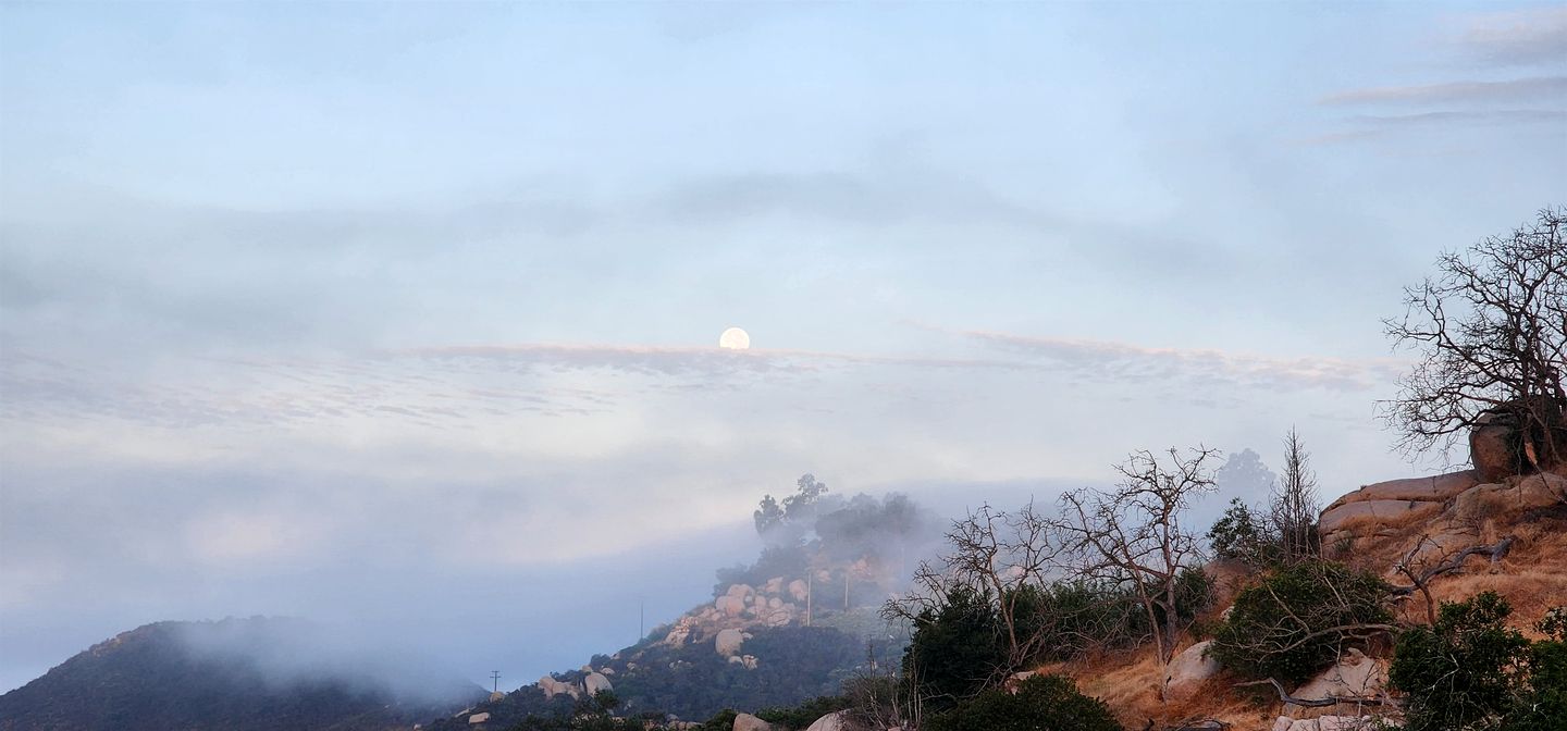 Incredible Dome for a Romantic Escape at Splitrock Valley, California