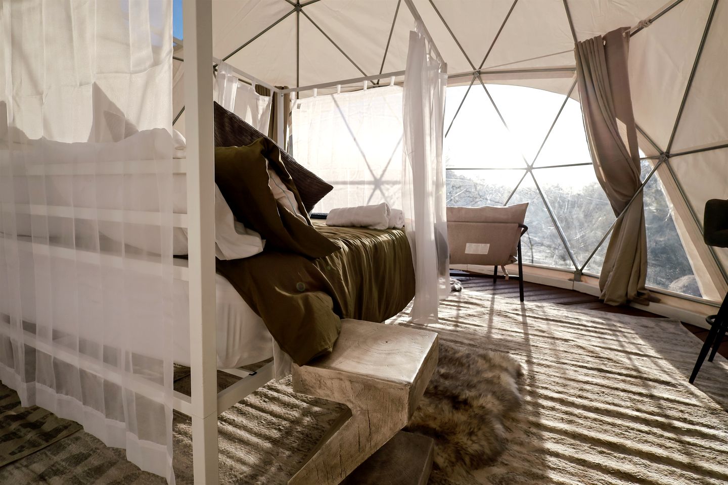 Incredible Dome for a Romantic Escape at Splitrock Valley, California