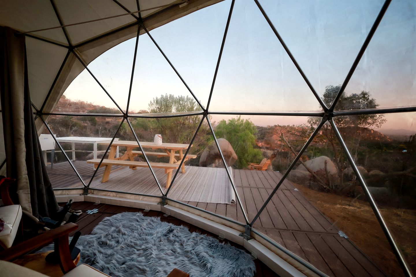 Incredible Dome for a Romantic Escape at Splitrock Valley, California