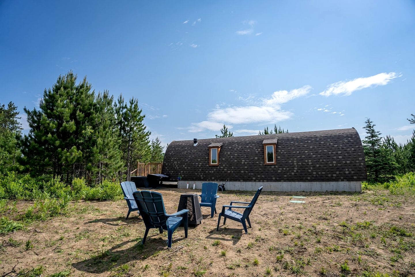 Incredible Hot-tub Provided Pod Nestled Amidst Trees in Saint-Alexis-des-Monts, Quebec