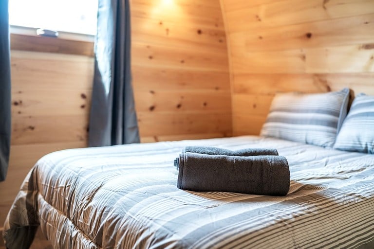 Pods (Canada, Saint-Alexis-des-Monts, Quebec)