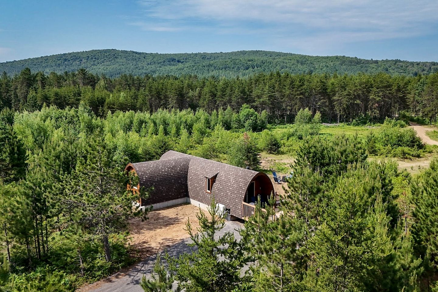 Incredible Hot-tub Provided Pod Nestled Amidst Trees in Saint-Alexis-des-Monts, Quebec