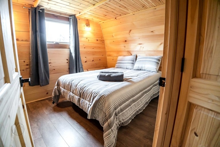Pods (Canada, Saint-Alexis-des-Monts, Quebec)