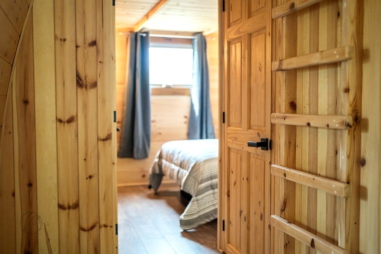 Pods (Canada, Saint-Alexis-des-Monts, Quebec)