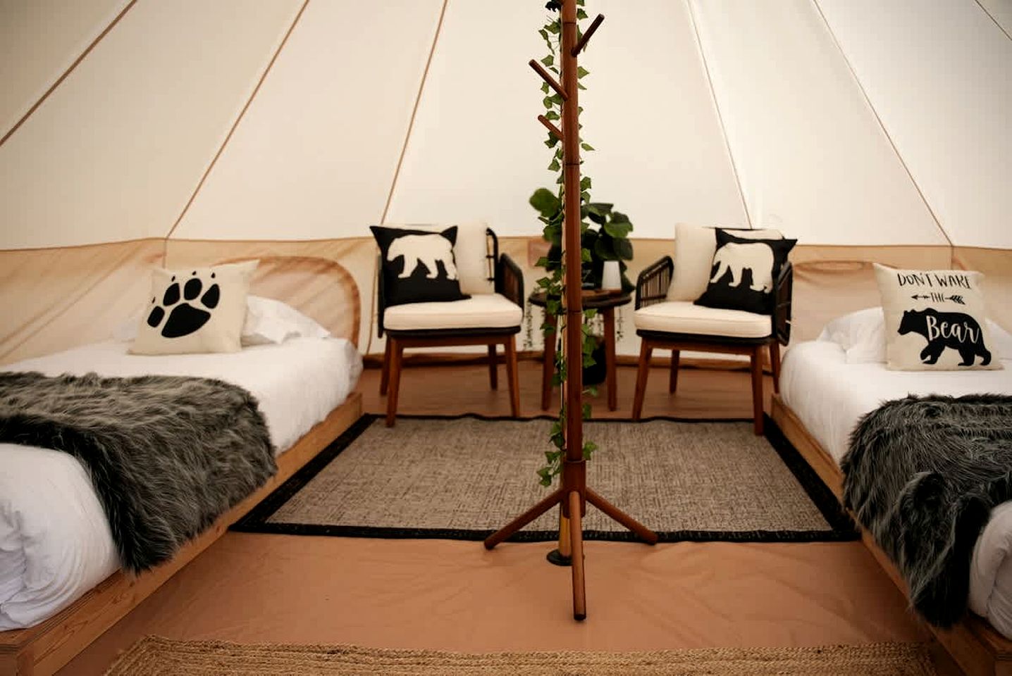Incredible Lakefront Bell Tent with Barbecue and Fire Pit in Northern Bruce Peninsula, Ontario