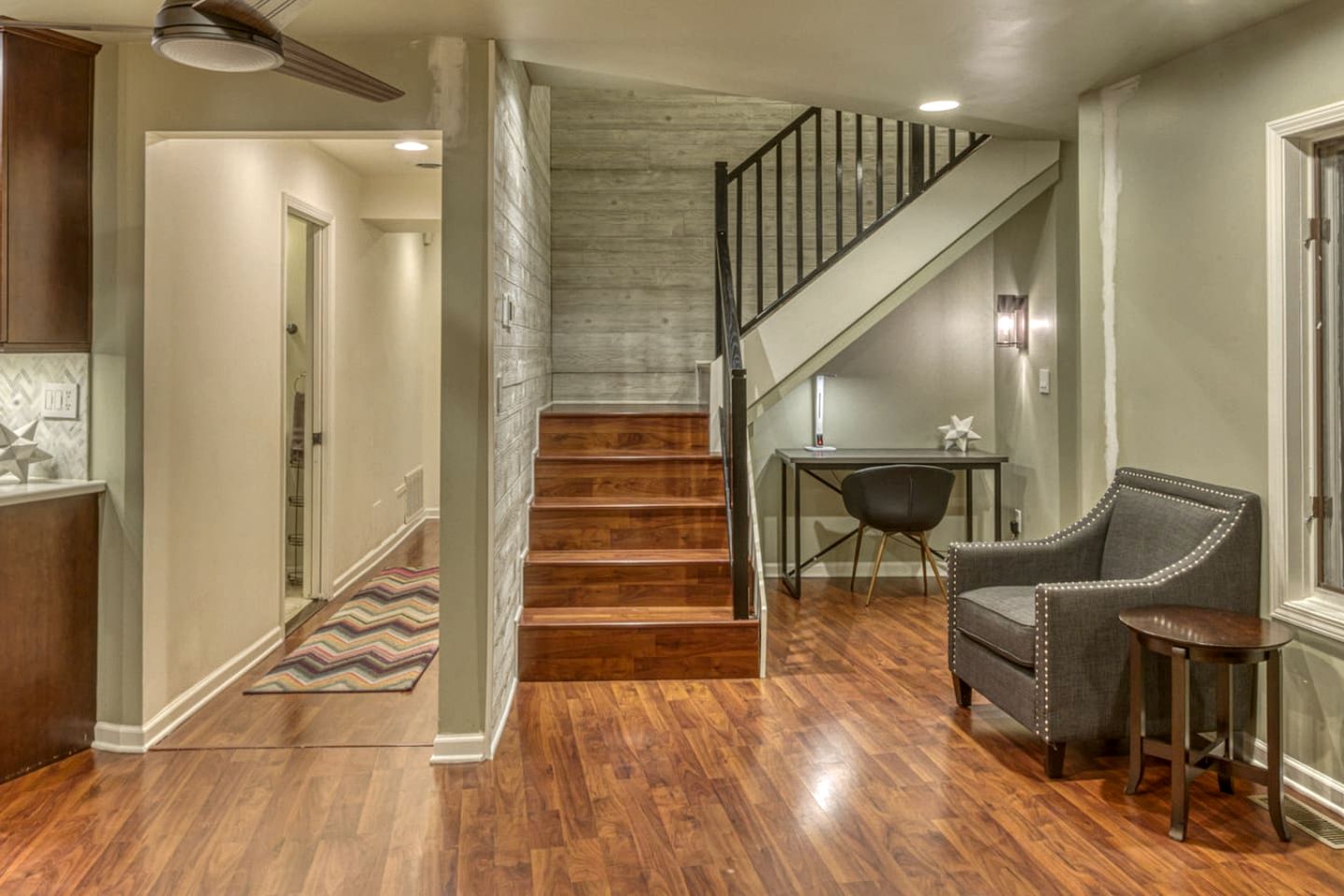 Incredible Lakefront Villa with Gorgeus Sights and Fireplace in Gary, Indiana