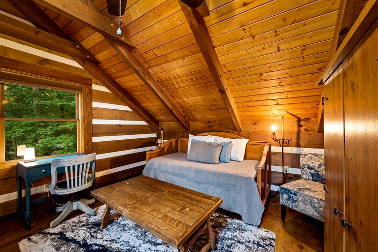 Cabins (United States of America, Mentone, Alabama)
