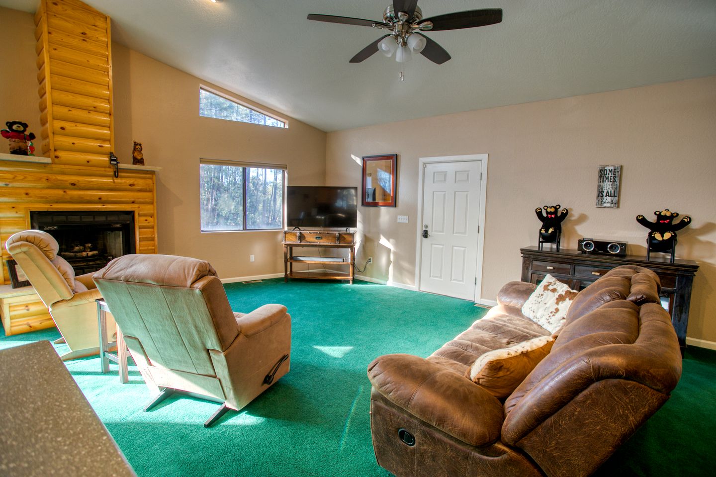 Incredible Log Cabin with Gorgeous Sights in Pinetop, Arizona