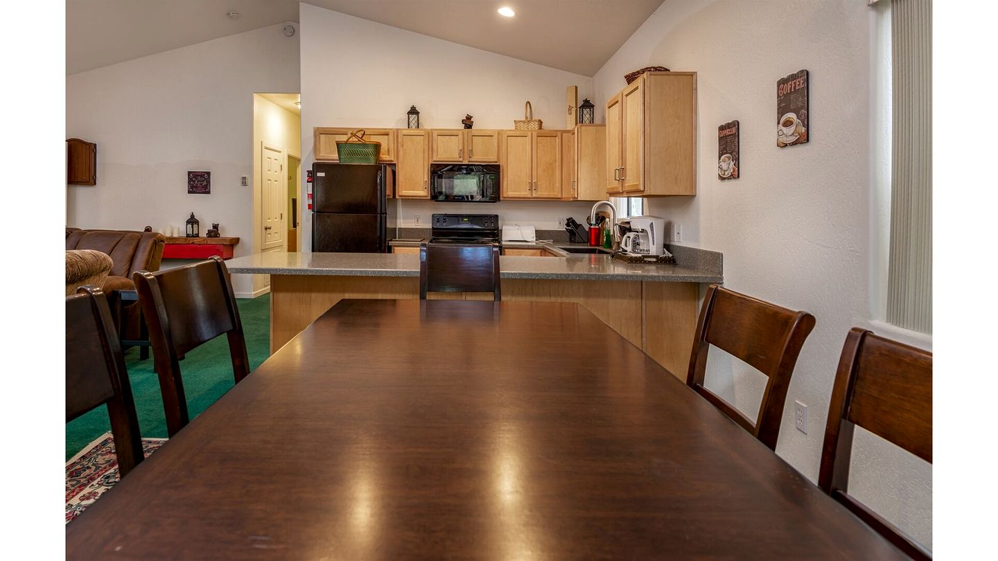 Incredible Log Cabin with Gorgeous Sights in Pinetop, Arizona