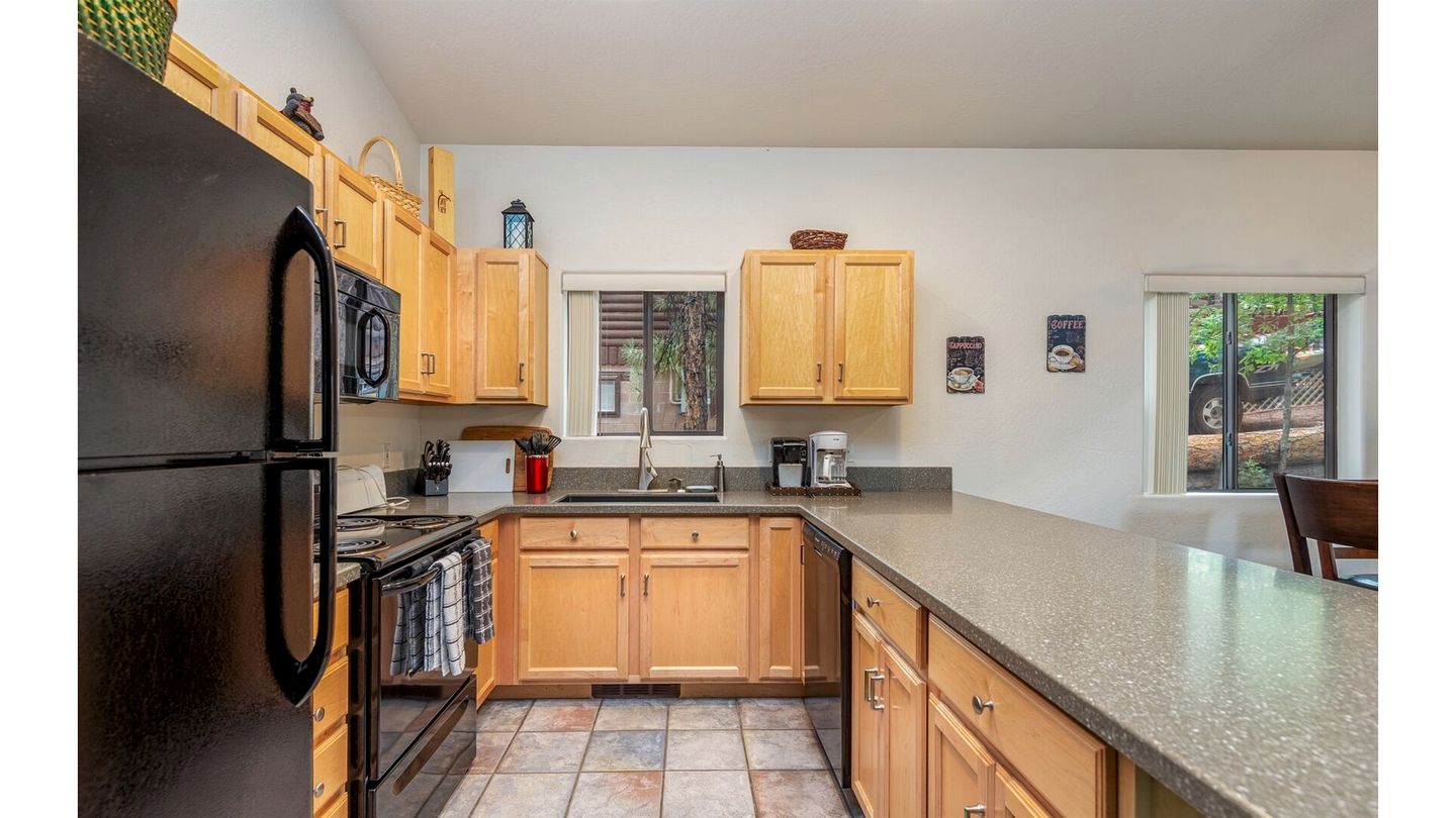 Incredible Log Cabin with Gorgeous Sights in Pinetop, Arizona