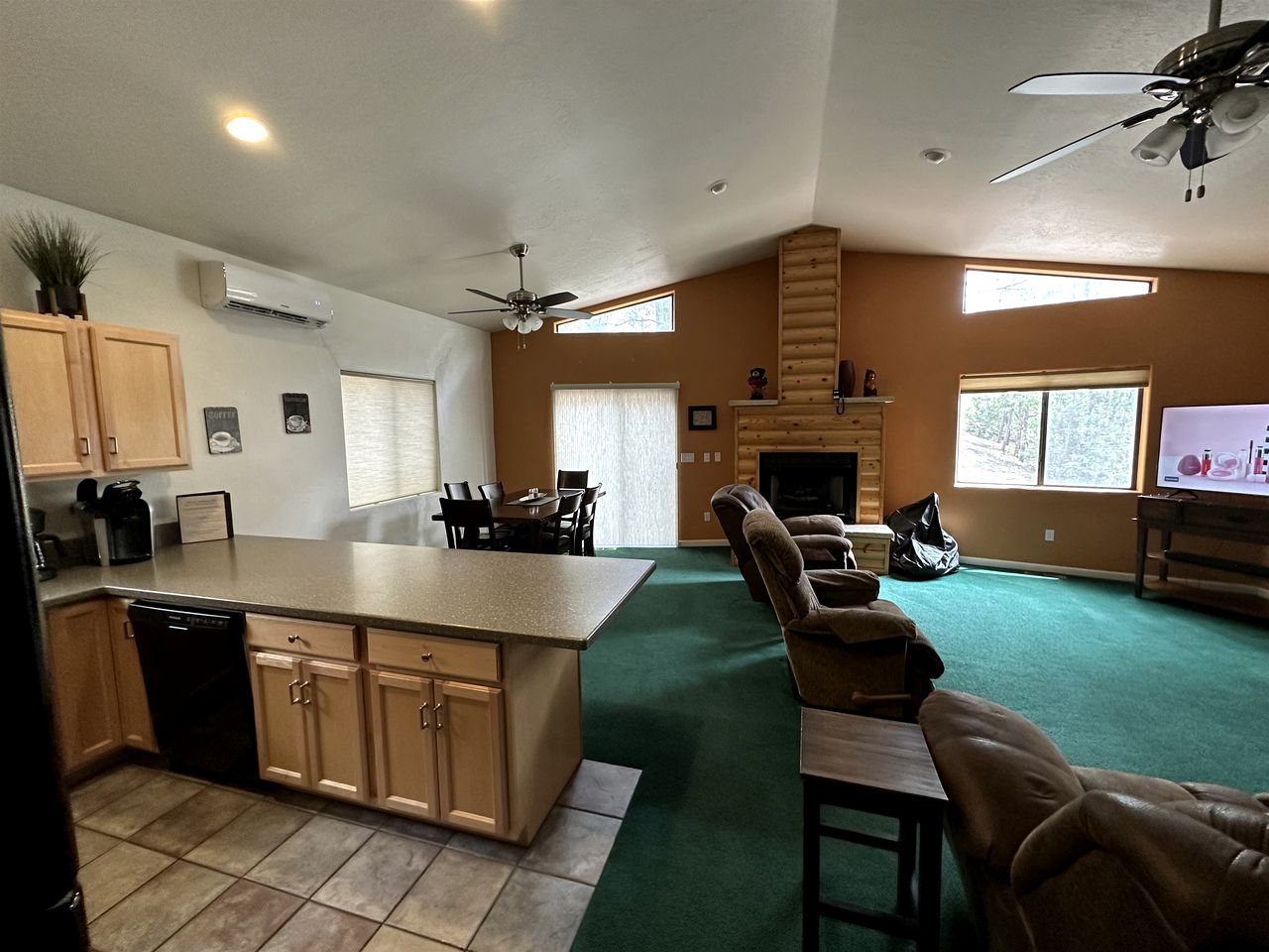 Incredible Log Cabin with Gorgeous Sights in Pinetop, Arizona