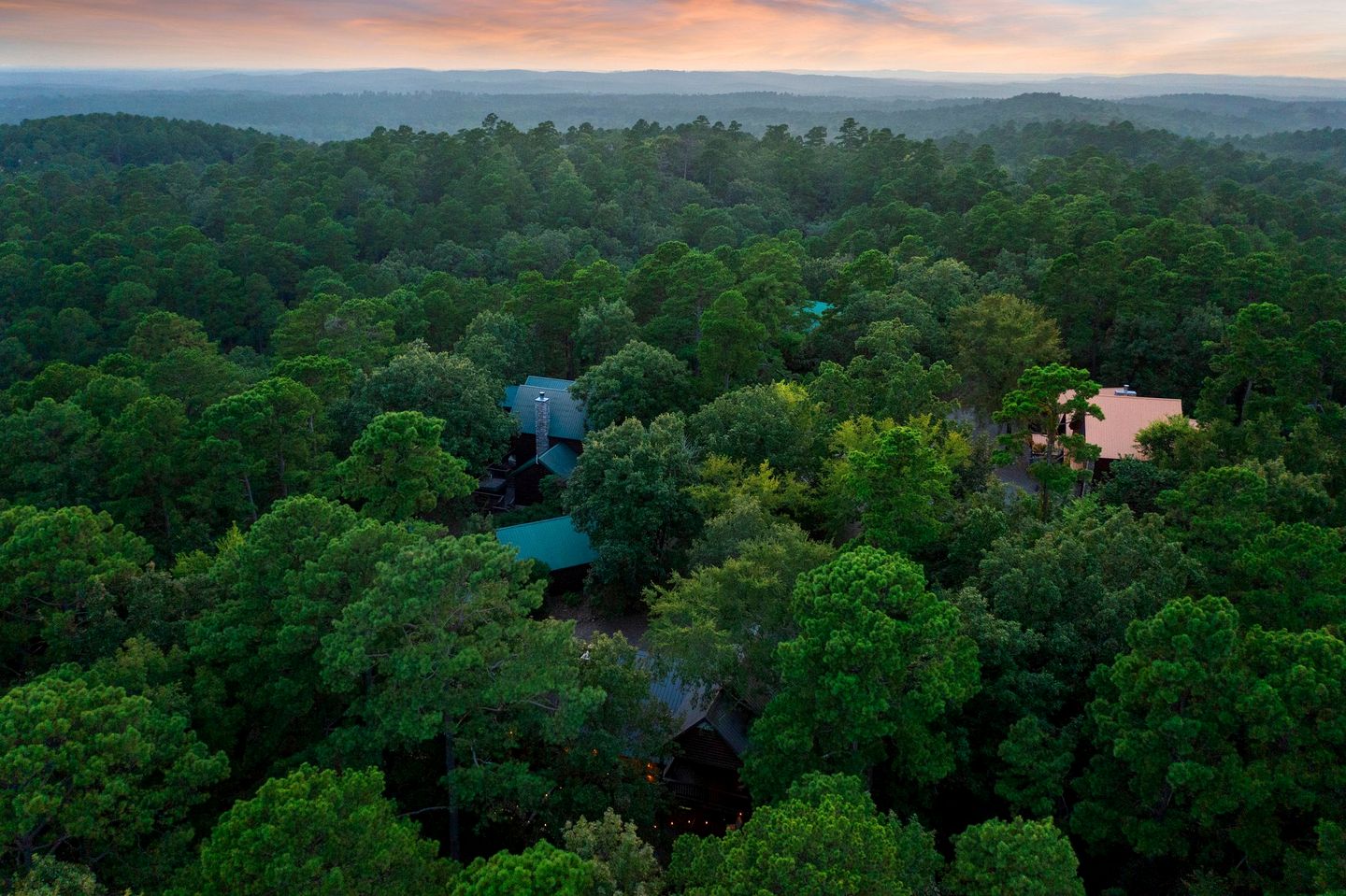 Incredible Luxurious Cabin Fantastic for All the Family in Broken Bow, Oklahoma
