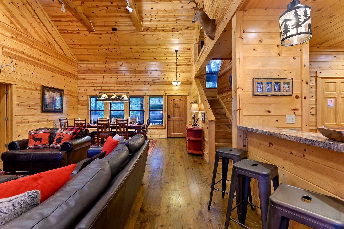 Incredible Luxurious Cabin Fantastic for All the Family in Broken Bow, Oklahoma