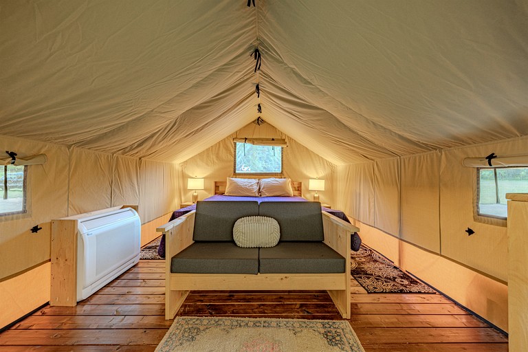 Safari Tents (United States of America, Newport, Tennessee)