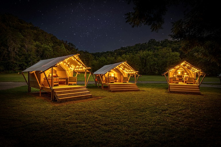 Safari Tents (United States of America, Newport, Tennessee)