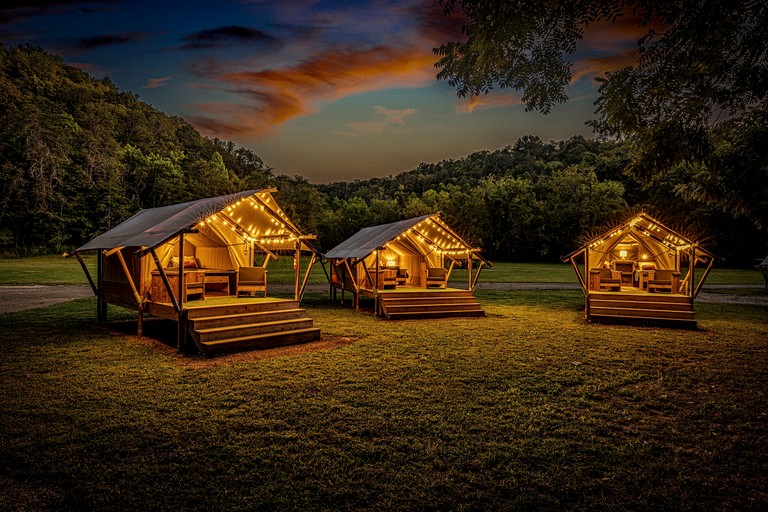 Safari Tents (United States of America, Newport, Tennessee)