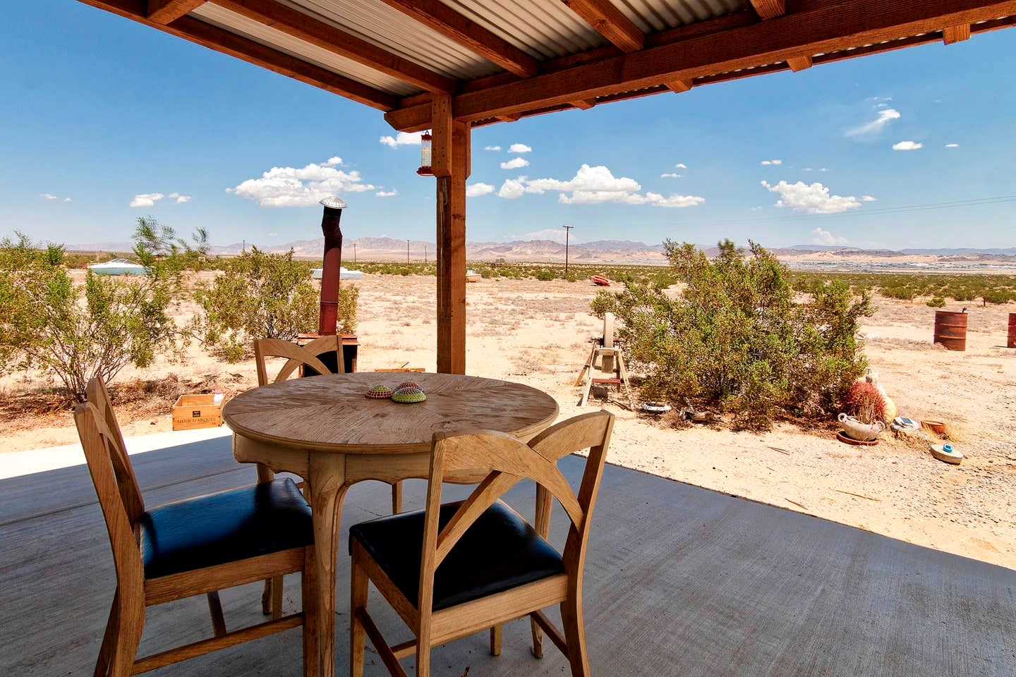 Incredible Pet friendly Vacation Rental with Great Desert Views in Twentynine Palms, California
