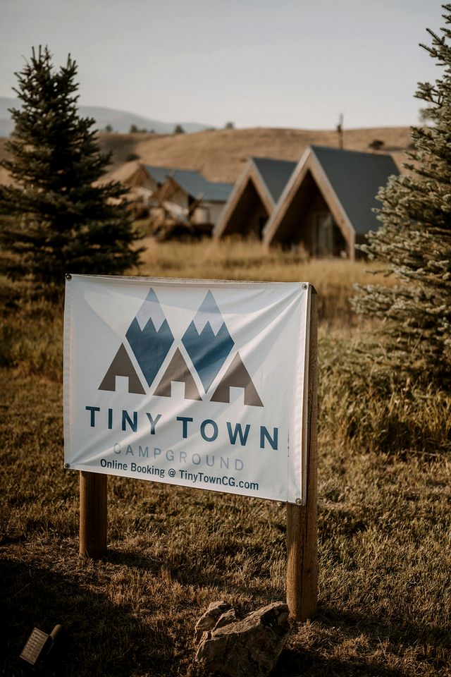 Incredible Safari Tent on a Boutique Glampground for a Fantastic Getaway in Emigrant, Montana