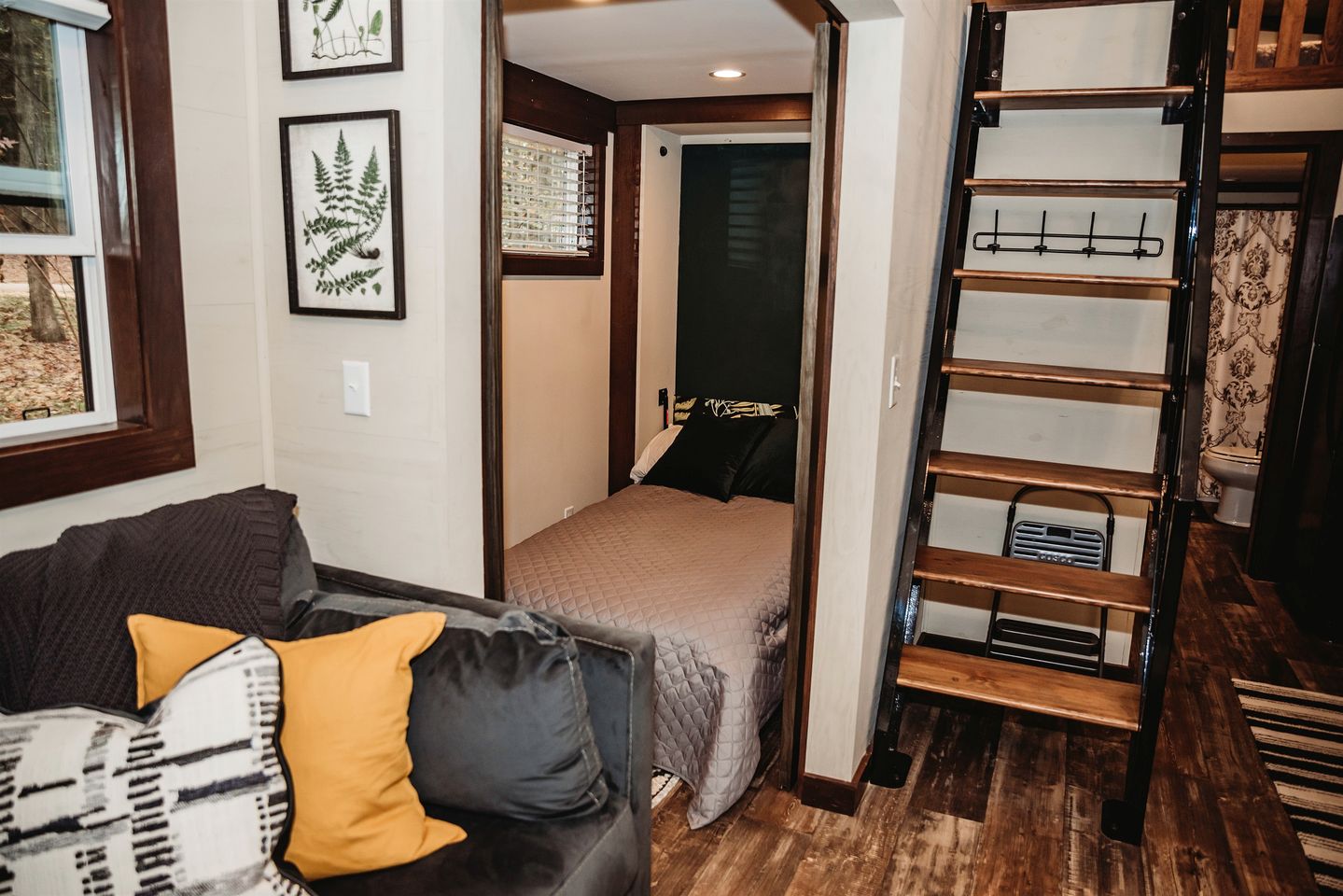 Incredible Secluded Cabin wit Barbecue and Privileged Sights in Tracy City, Tennessee