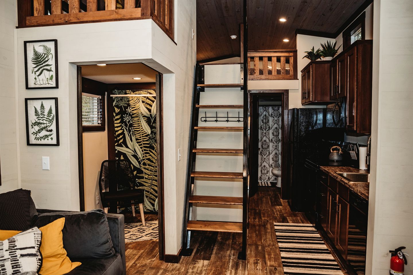 Incredible Secluded Cabin wit Barbecue and Privileged Sights in Tracy City, Tennessee