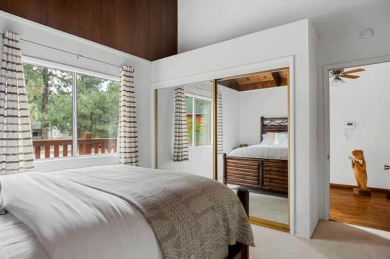 Cabins (United States of America, Big Bear Lake, California)