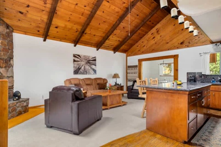 Cabins (United States of America, Big Bear Lake, California)