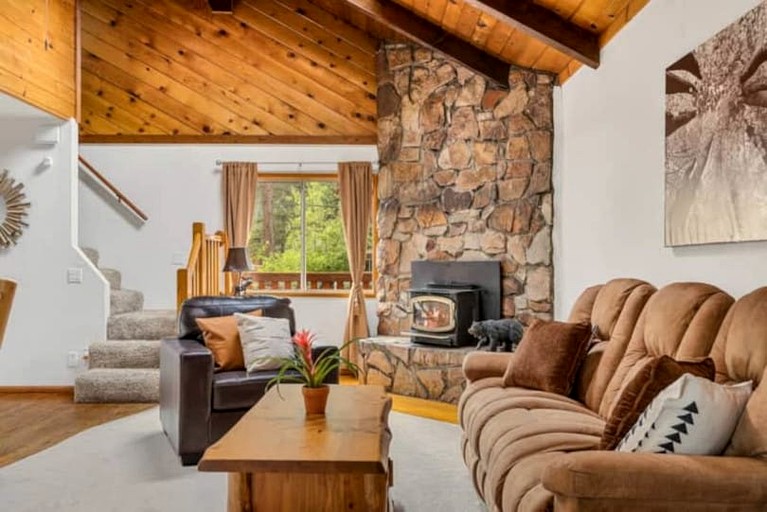 Cabins (United States of America, Big Bear Lake, California)