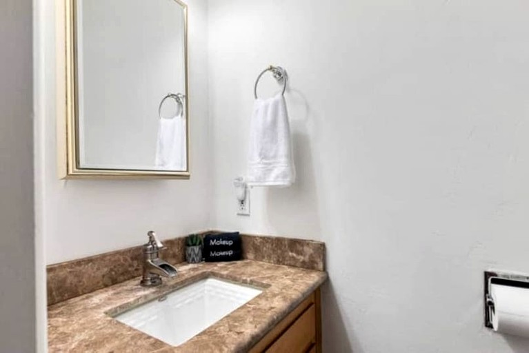 Cabins (United States of America, Big Bear Lake, California)