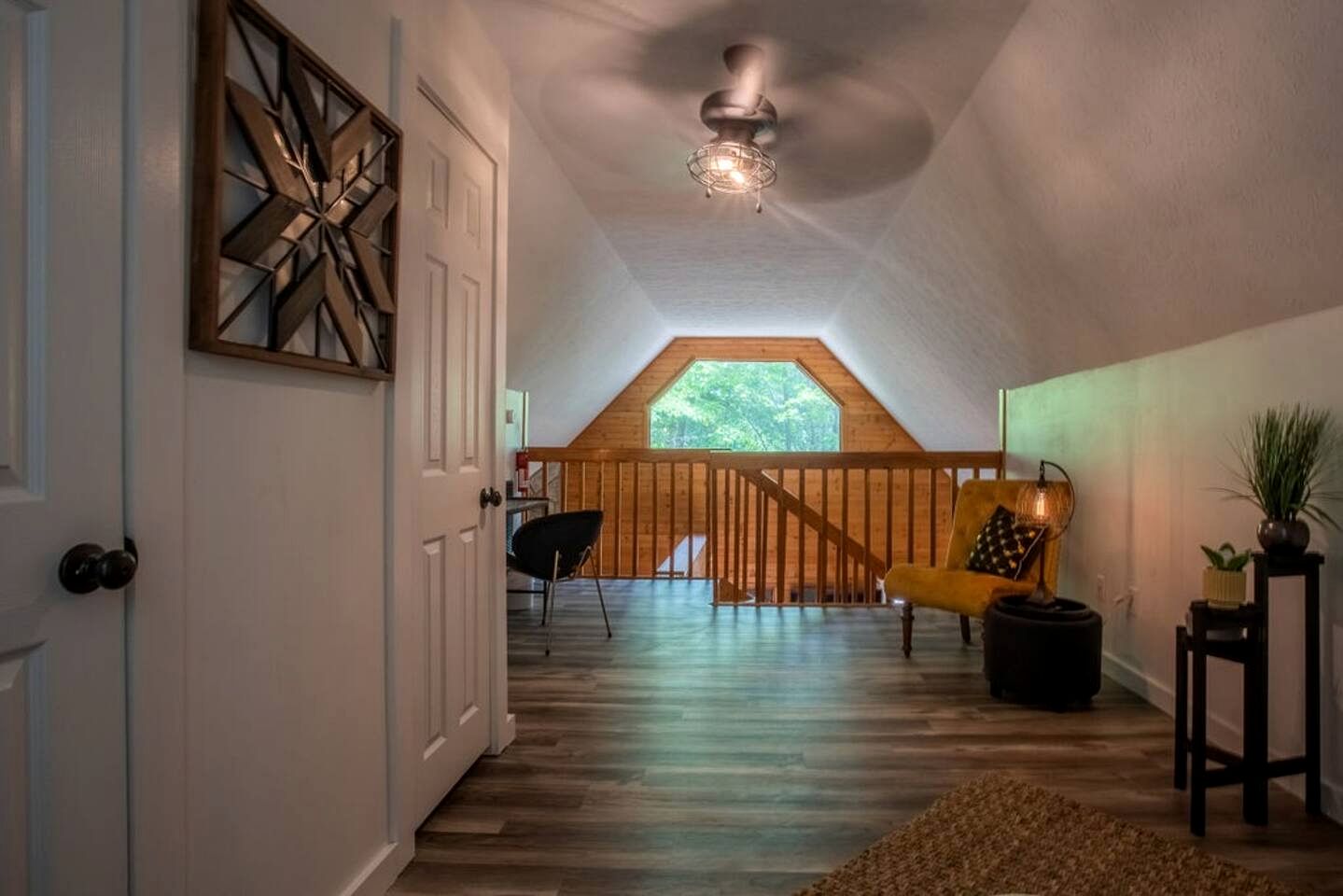 Incredible Secluded Cabin with Hot-tub in Gatlinburg, Tennessee