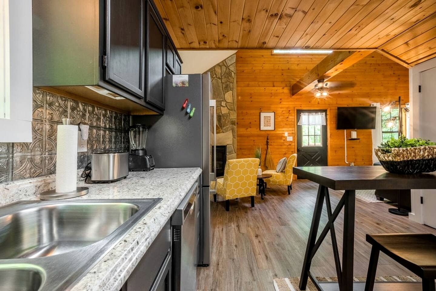 Incredible Secluded Cabin with Hot-tub in Gatlinburg, Tennessee