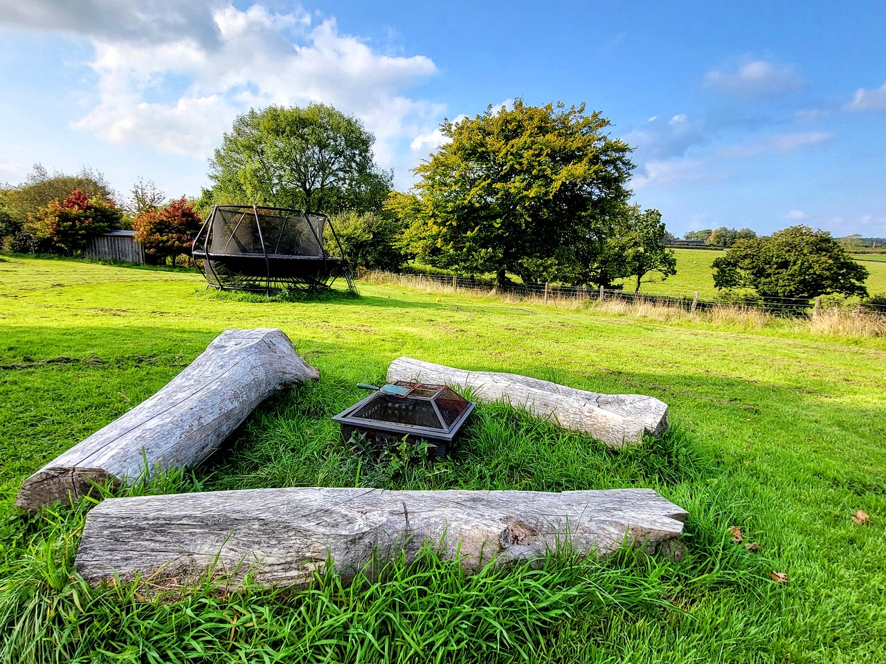 Incredible Secluded Cottage with Hot-tub in Umberleigh, England