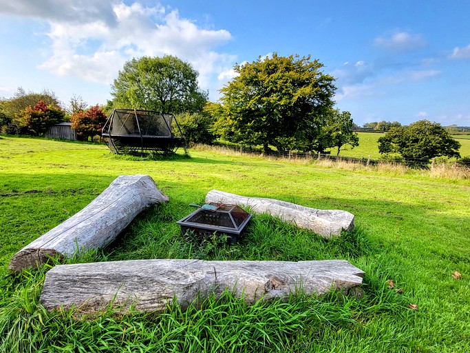Cottages (United Kingdom, Umberleigh, England)