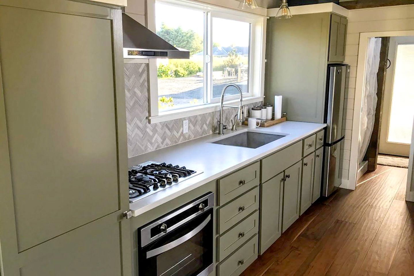 Incredible Tiny House with Fireplace in Waldport, Oregon