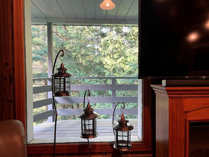 Cottages (Canada, Brighton, Ontario)