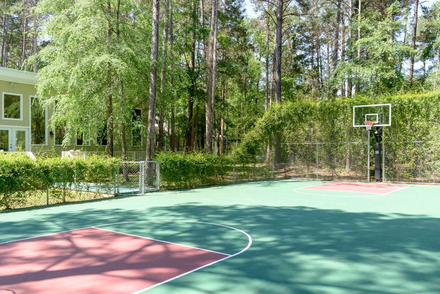 Incredible Villa Rental for Groups with Pool near Mt Vernon, Texas