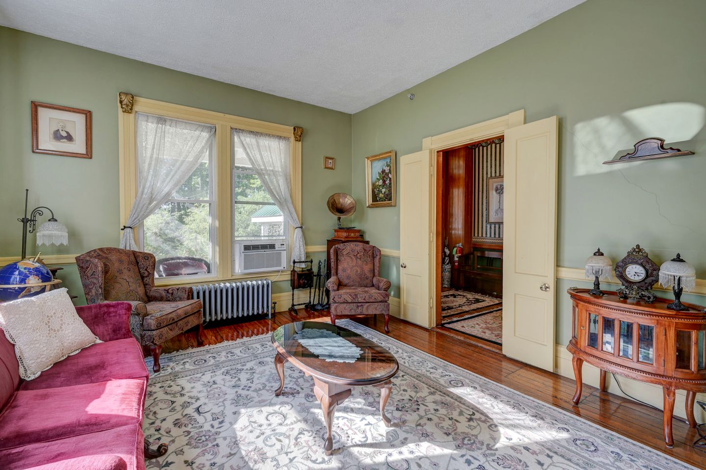 Incredible Villa with Swimming Pool and Hot-tub in North Conway, New Hampshire