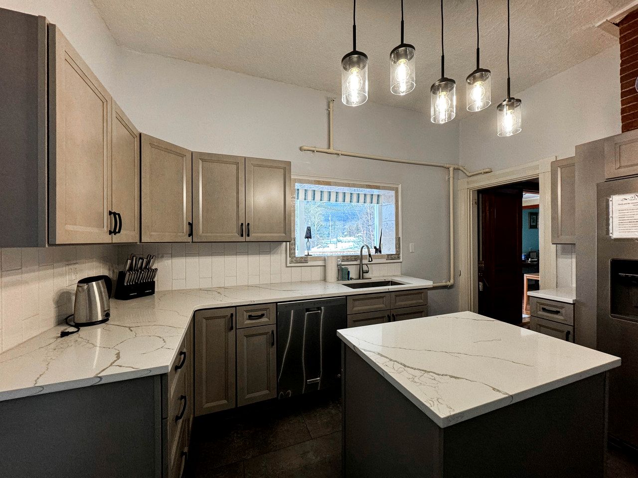 Incredible Villa with Swimming Pool and Hot-tub in North Conway, New Hampshire