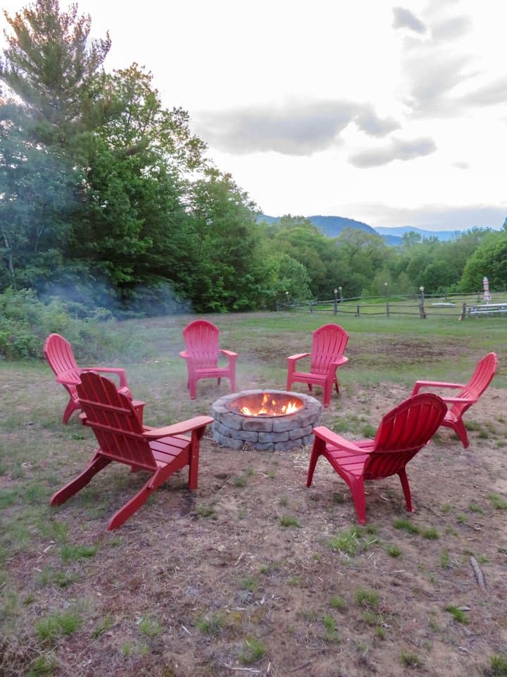 Incredible Villa with Swimming Pool and Hot-tub in North Conway, New Hampshire