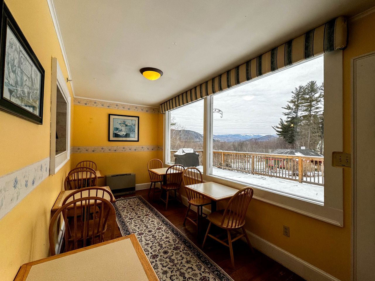 Incredible Villa with Swimming Pool and Hot-tub in North Conway, New Hampshire