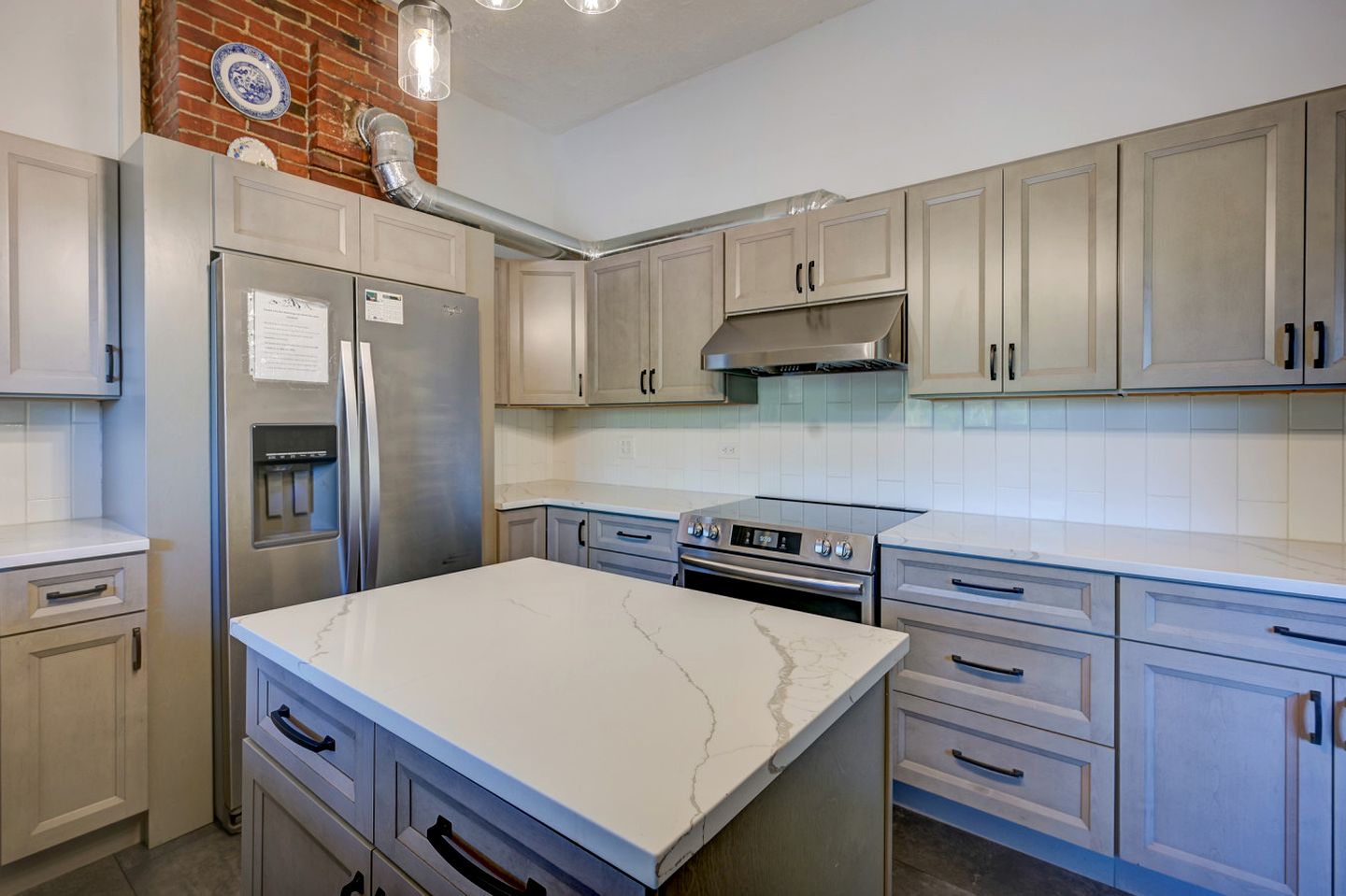 Incredible Villa with Swimming Pool and Hot-tub in North Conway, New Hampshire