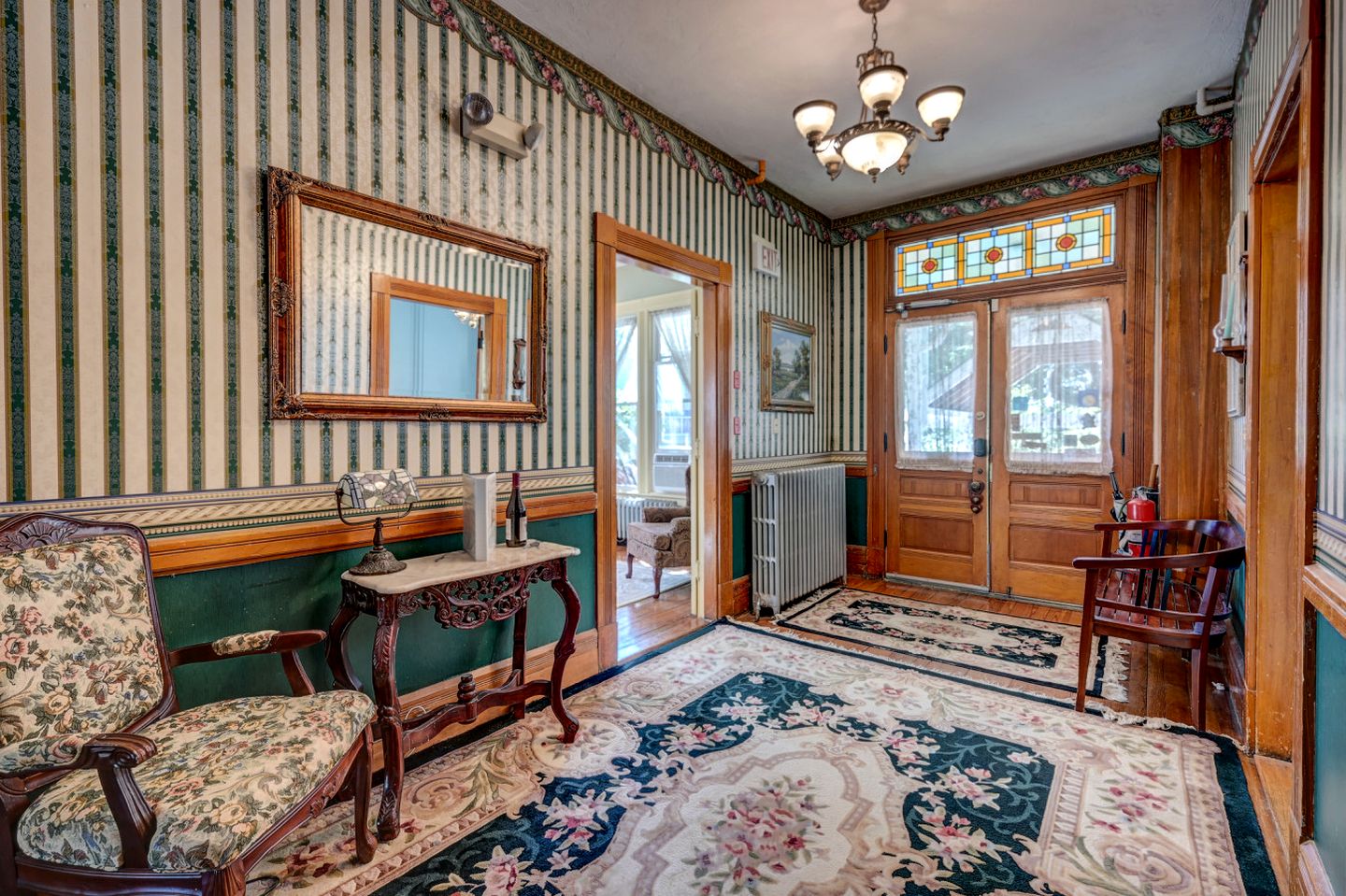 Incredible Villa with Swimming Pool and Hot-tub in North Conway, New Hampshire