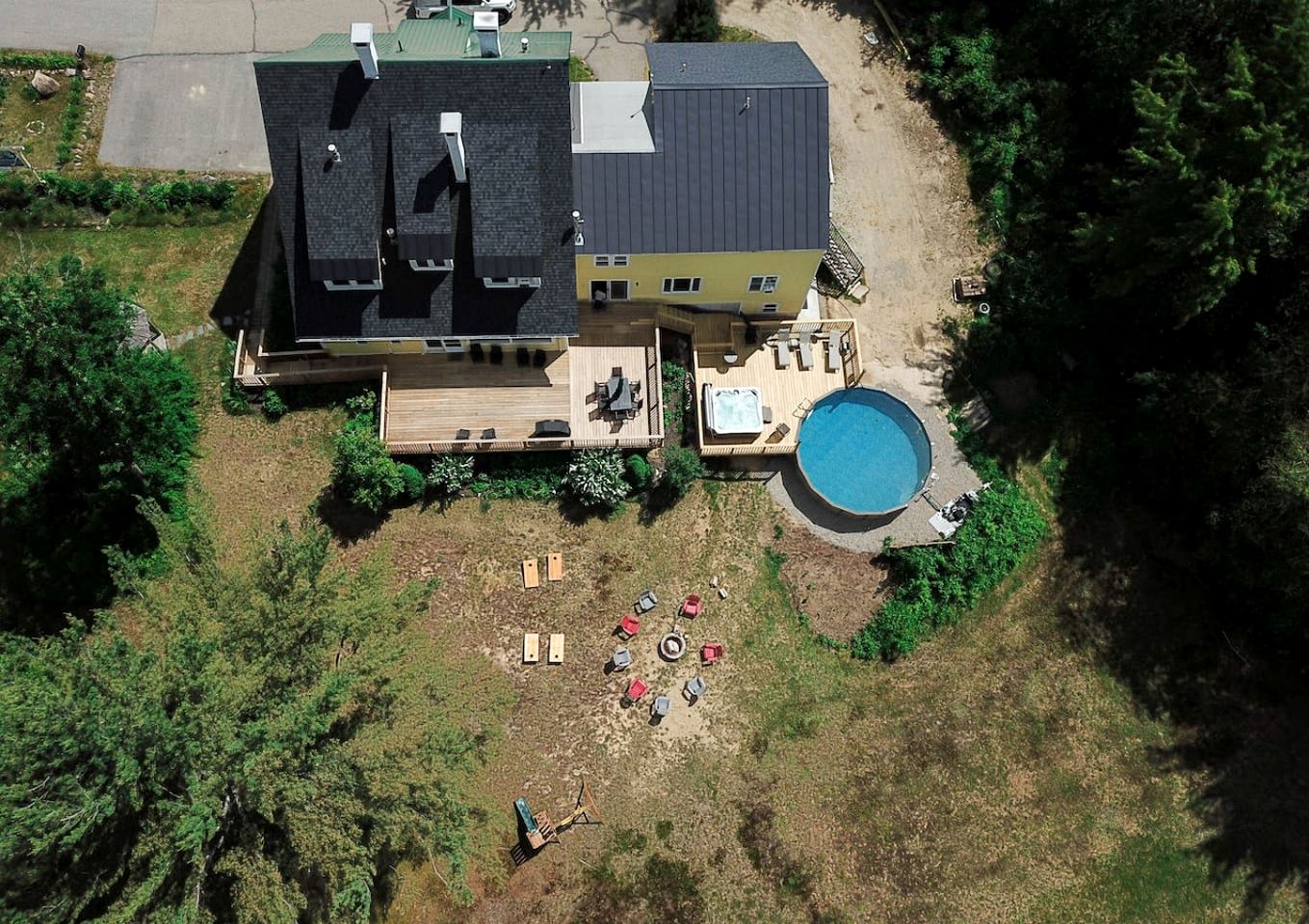 Incredible Villa with Swimming Pool and Hot-tub in North Conway, New Hampshire