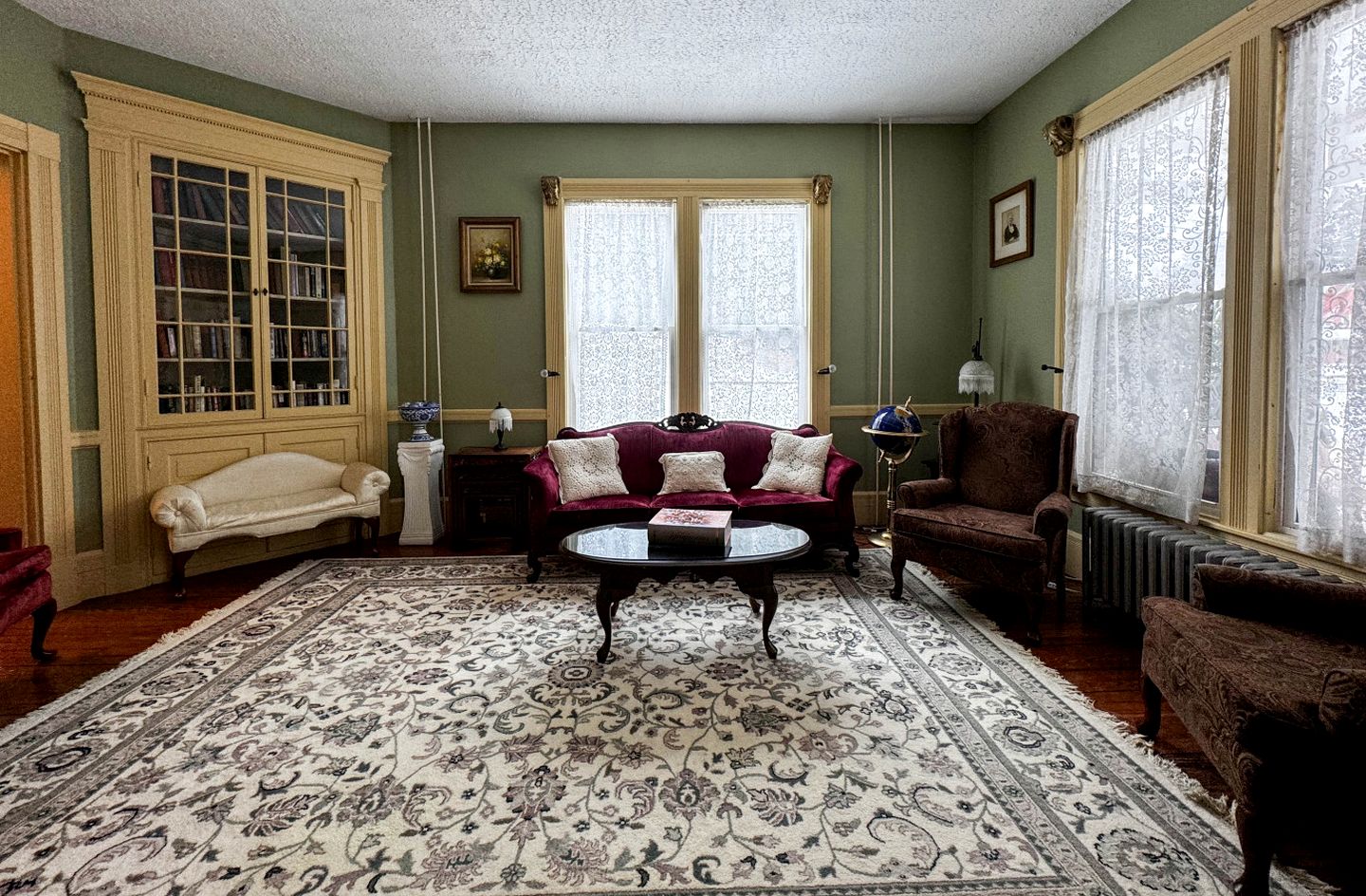 Incredible Villa with Swimming Pool and Hot-tub in North Conway, New Hampshire