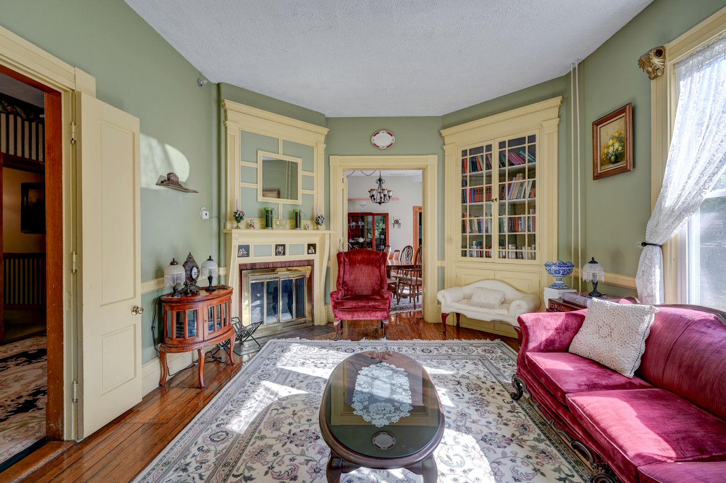 Incredible Villa with Swimming Pool and Hot-tub in North Conway, New Hampshire