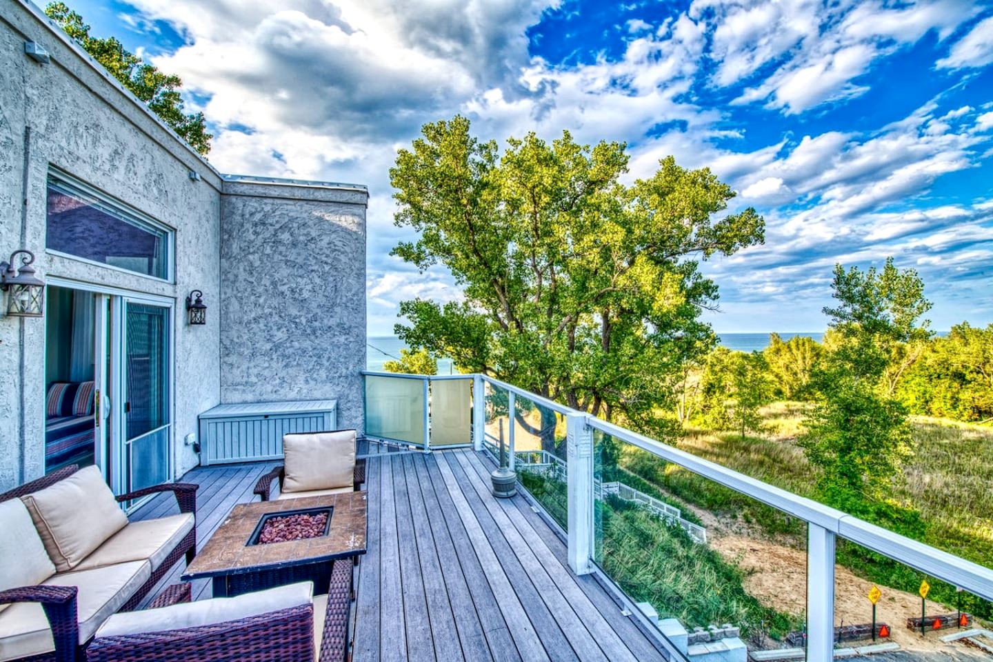 Incredible Waterfront Villa with Stunning Sights in Gary, Indiana